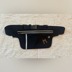 Black Neoprene Running Belt Waist Bag with Reflective Stripes NWOT